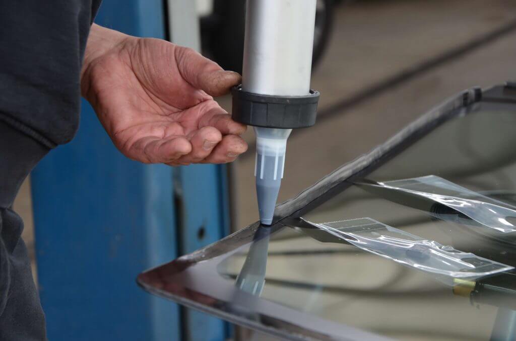 Autoglas Homburg & Umgebung - Autoscheibe wechseln in Homburg - Steinschlag reparieren in Homburg